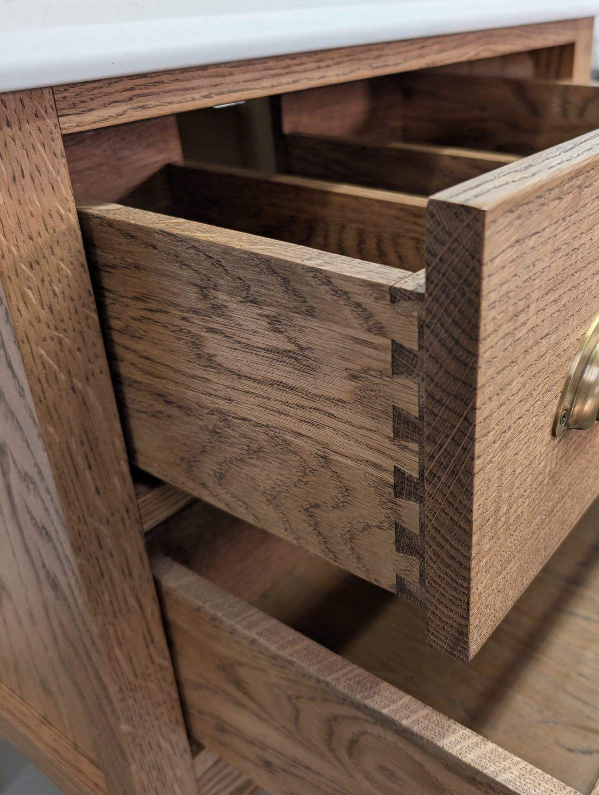 600mm Pavilion Oak Bathroom Vanity Unit - Carrara Quartz Countertop