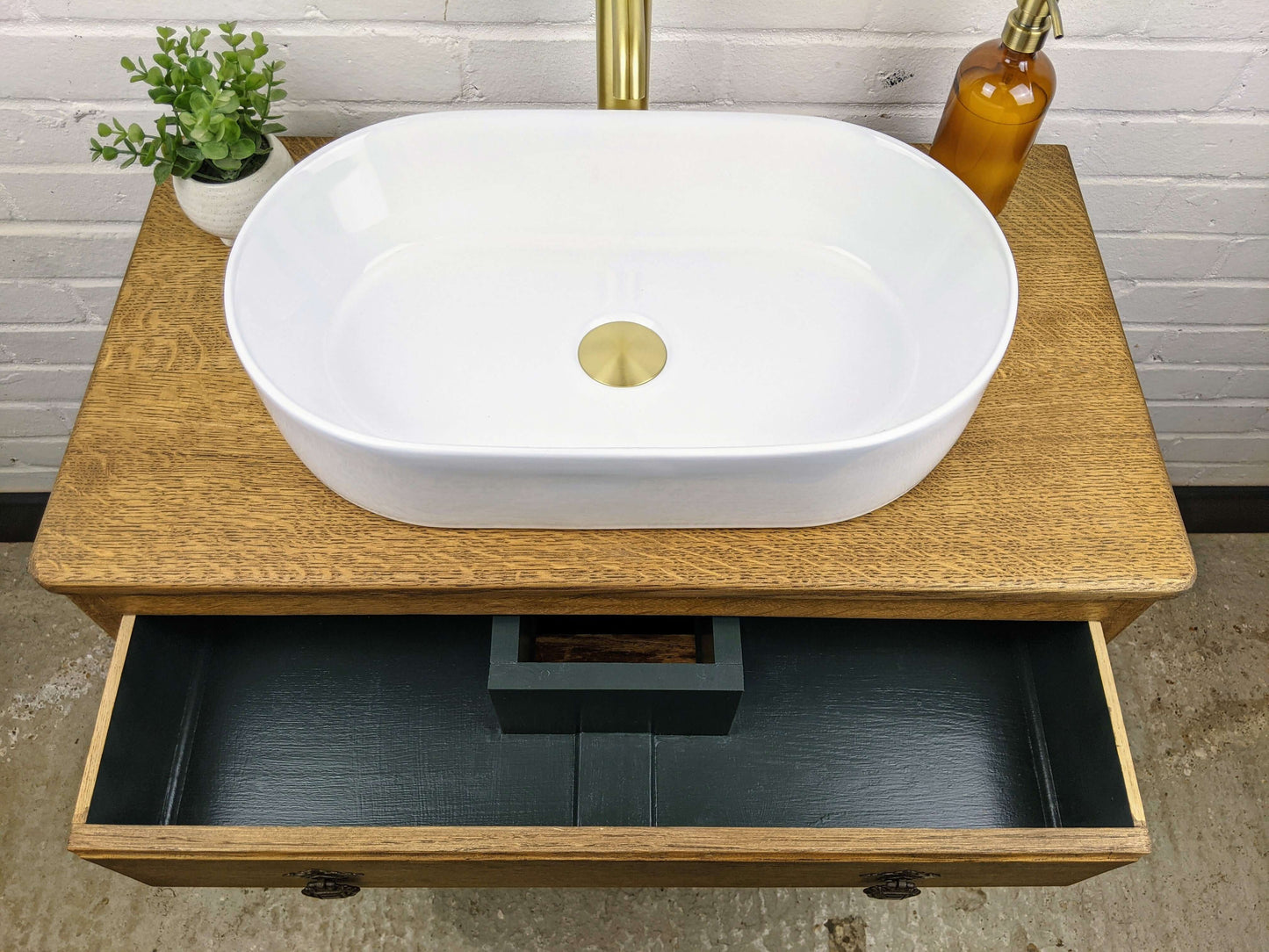 Pacific 525 Basin