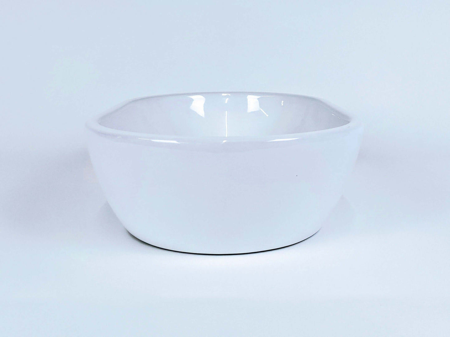 Countertop Curved White Ceramic Basin 440x290